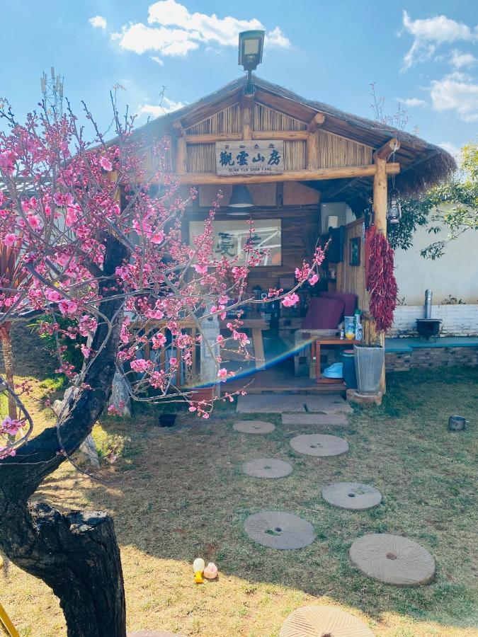 玉龙白沙普宿客栈 ลี่เจียง ภายนอก รูปภาพ